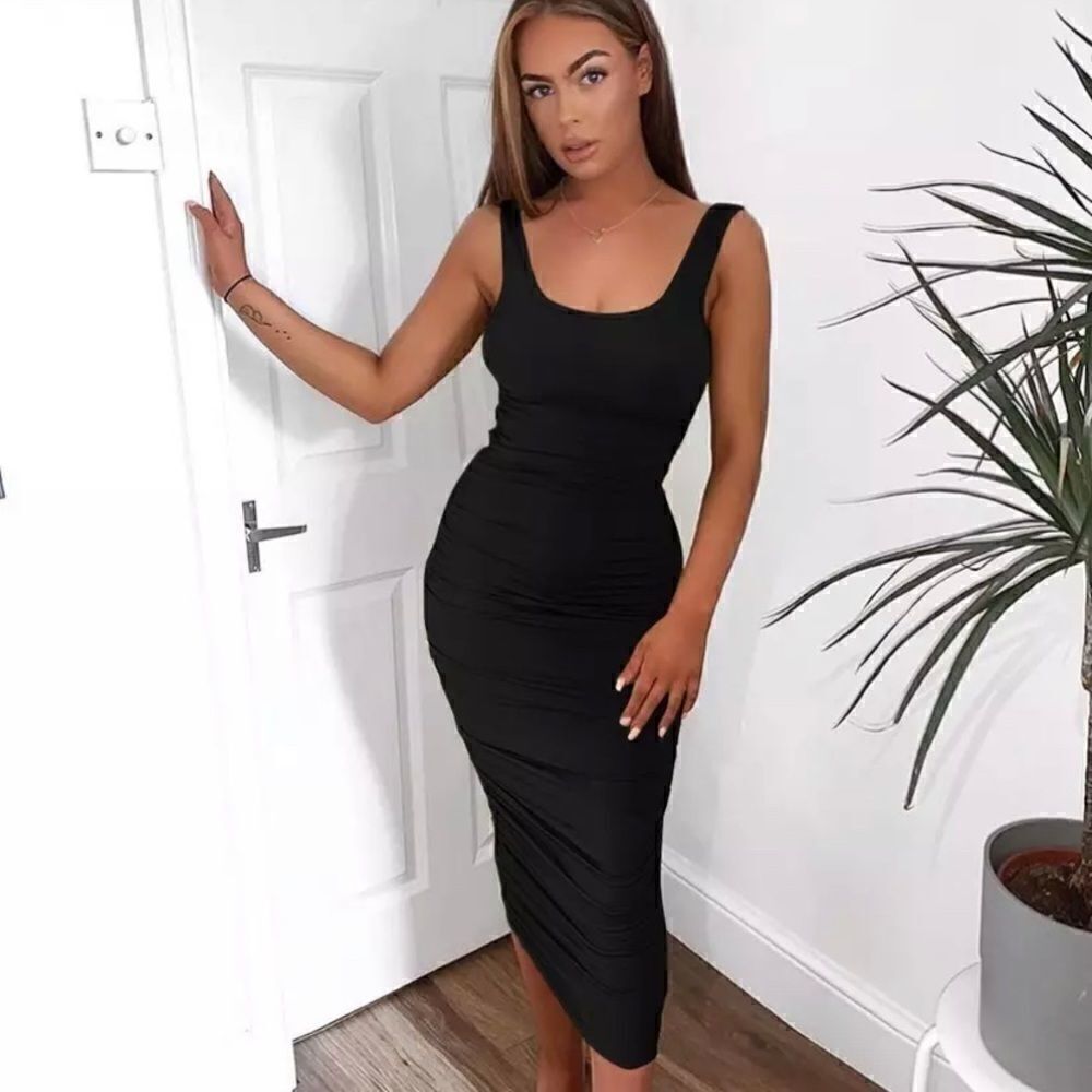 Black Runched Dress   